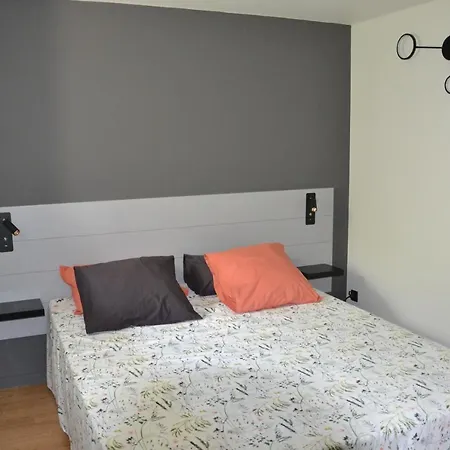 Entre Causse Et Vallon, Confort Pour 4 Personnes Dans Grange Renovee Au Coeur De L'aveyron Salles-la-Source