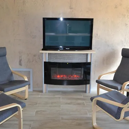 Entre Causse Et Vallon, Confort Pour 4 Personnes Dans Grange Renovee Au Coeur De L'aveyron *
