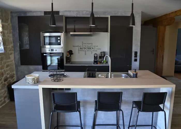 Entre Causse Et Vallon, Confort Pour 4 Personnes Dans Grange Renovee Au Coeur De L'aveyron Feriehus