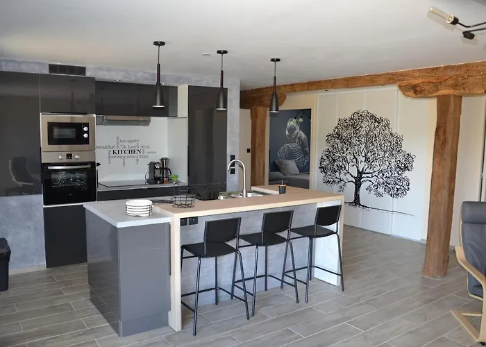 Entre Causse Et Vallon, Confort Pour 4 Personnes Dans Grange Renovee Au Coeur De L'aveyron *