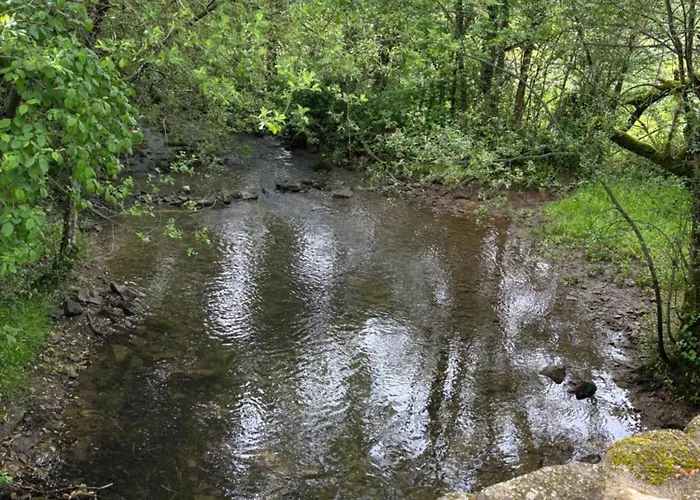 Entre Causse Et Vallon, Confort Pour 4 Personnes Dans Grange Renovee Au Coeur De L'aveyron * Salles-la-Source